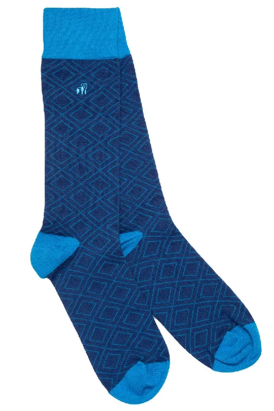 Hiking men's socks for outdoor adventuresBlue Diamond Bamboo Socks