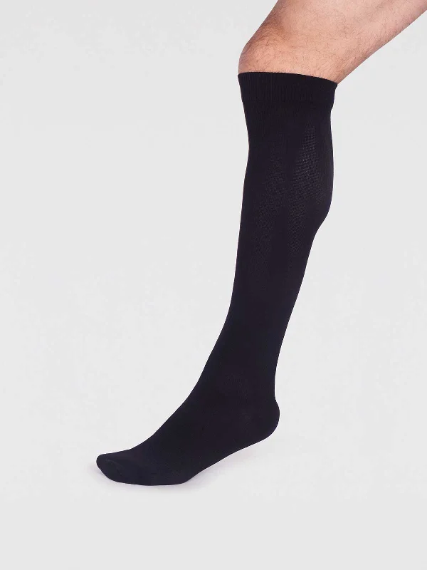 Cashmere men's socks for a luxurious feelEssential Recycled Nylon Compression Flight Socks - Black