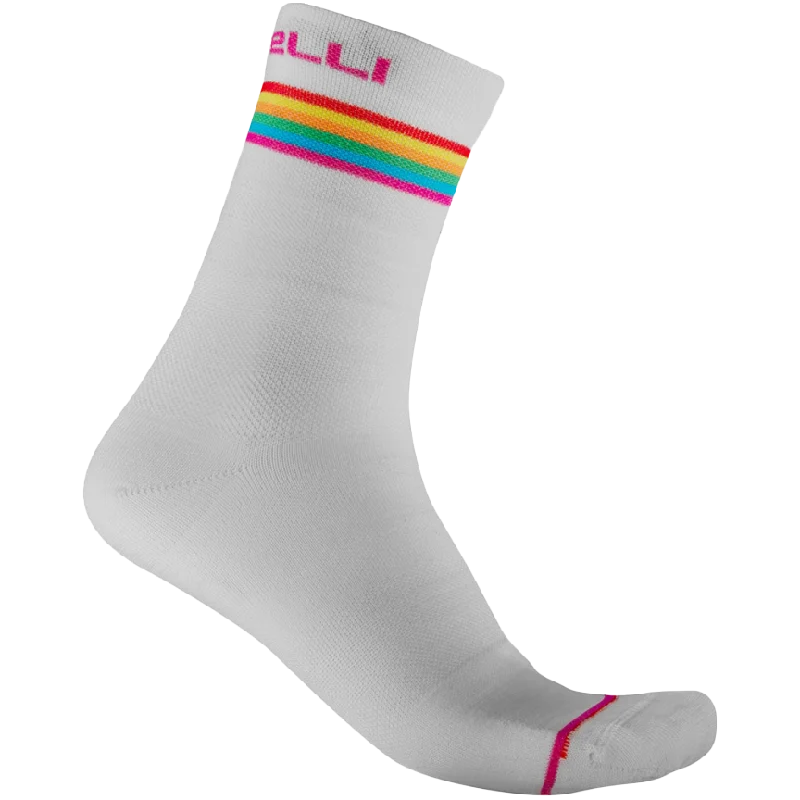 Patterned men's socks with geometric designsWomen's Go 15 Sock