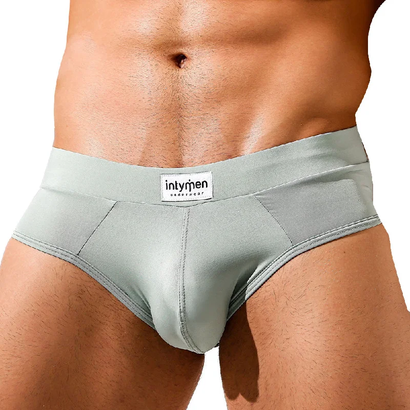 Slim - fit men's briefs for a modern styleIntymen INJ062 Femme Brief