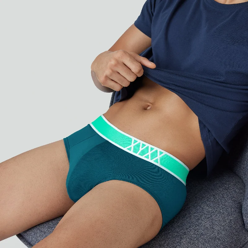 Bright - colored men's briefs for a bold statementVolt Modal Pop Briefs Emerald Green