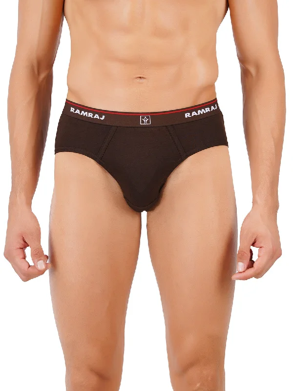 Men's briefs with a lace trim for a touch of flairSoft Combed Fine Jersy Spandex Outer Elastic Brief Suriya (2PCs Pack)